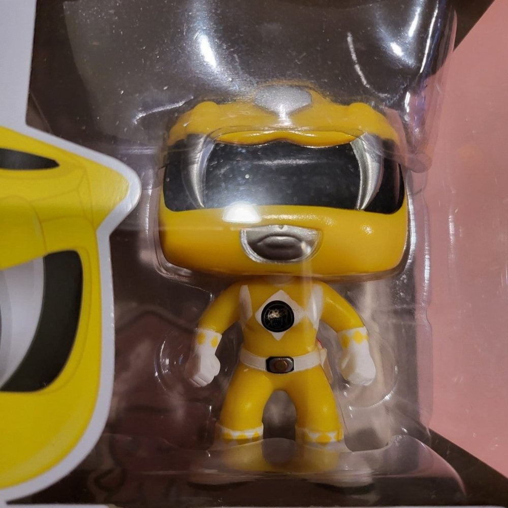 Mighty Morphin Power Rangers Yellow Ranger Funko Pop - Picture 9 of 12